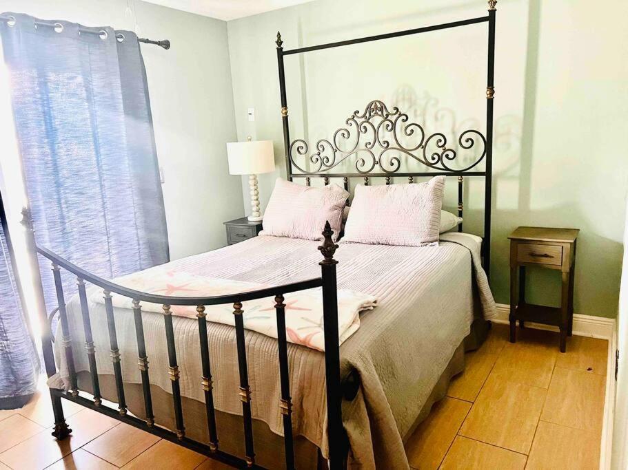 Cozy 2 Bedrooms Home By The Water Cape Coral Eksteriør bilde