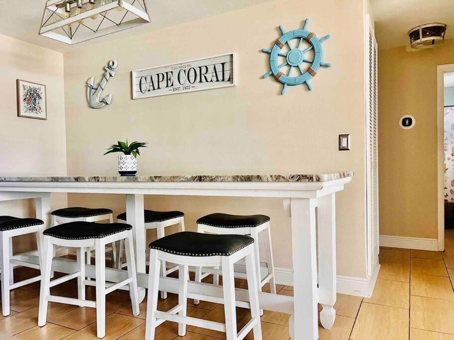 Cozy 2 Bedrooms Home By The Water Cape Coral Eksteriør bilde